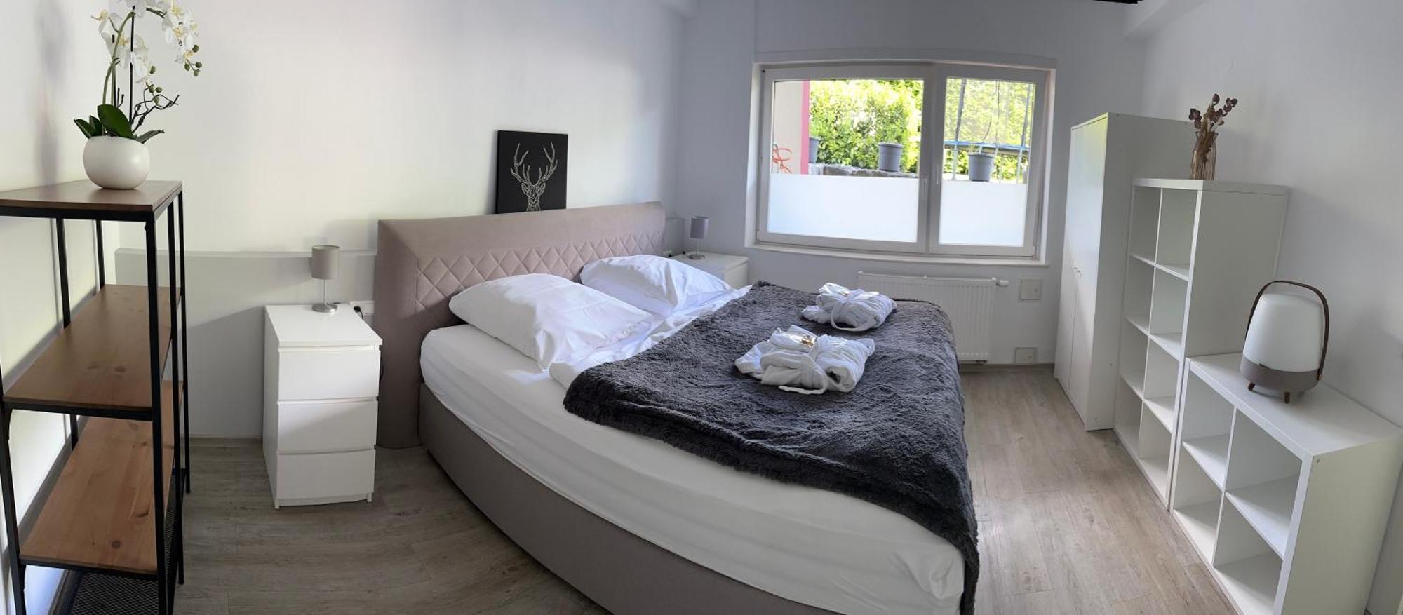 Ferienwohnung Schlossblick - 4 Sterne Sauna Pool Whirlpool Exklusiv Braunfels Esterno foto