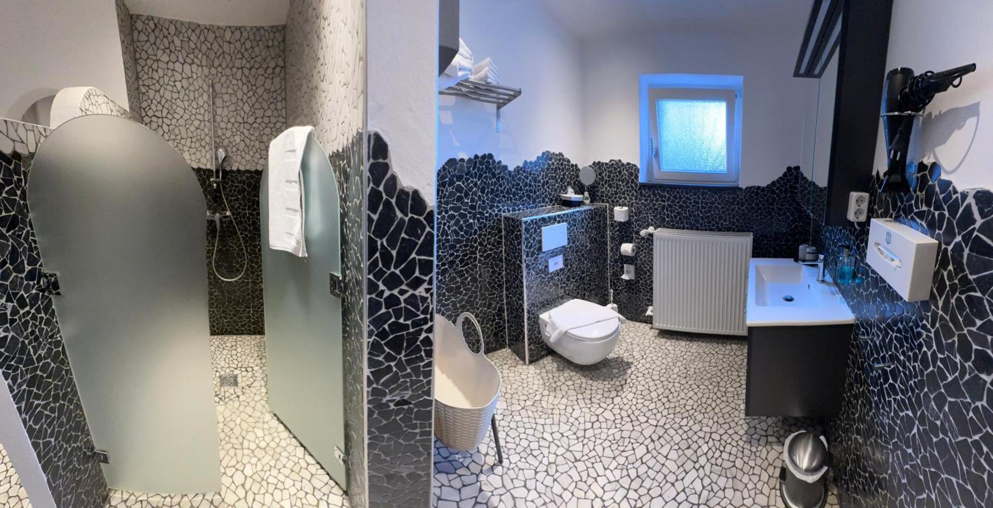 Ferienwohnung Schlossblick - 4 Sterne Sauna Pool Whirlpool Exklusiv Braunfels Esterno foto